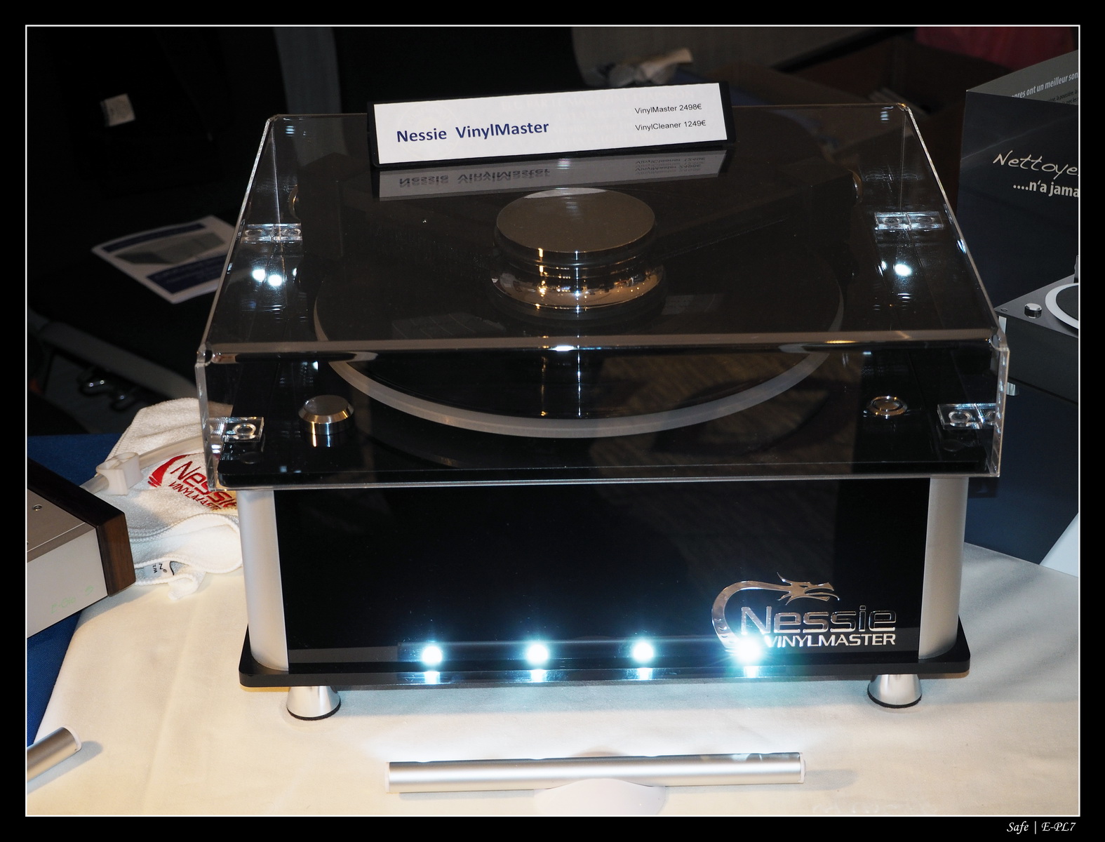 2016   11   Salon Hifi Paris   01